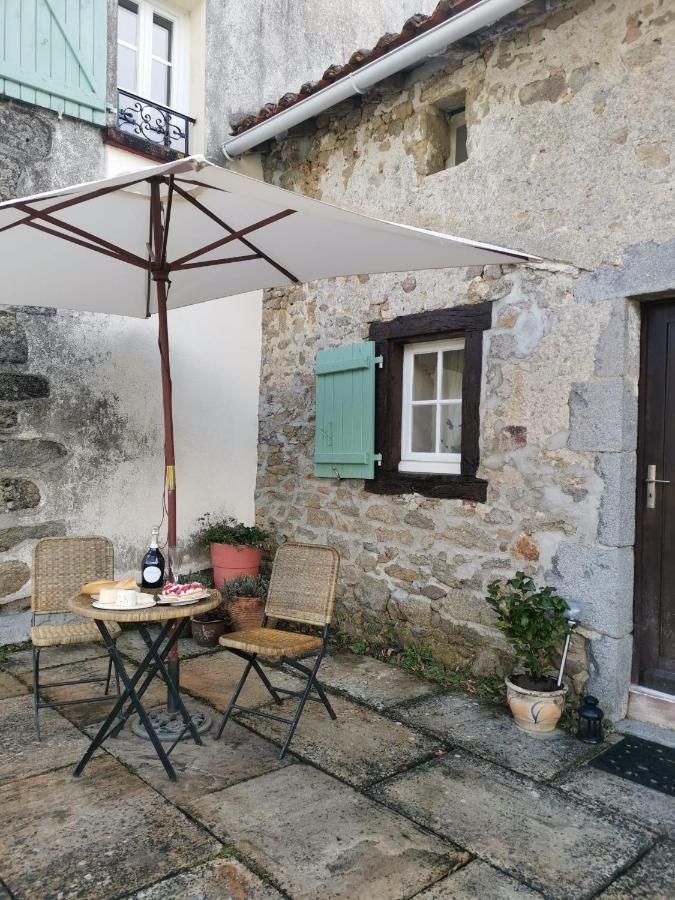 La Petite Maison De Vacances Oradour-Saint-Genest Bagian luar foto